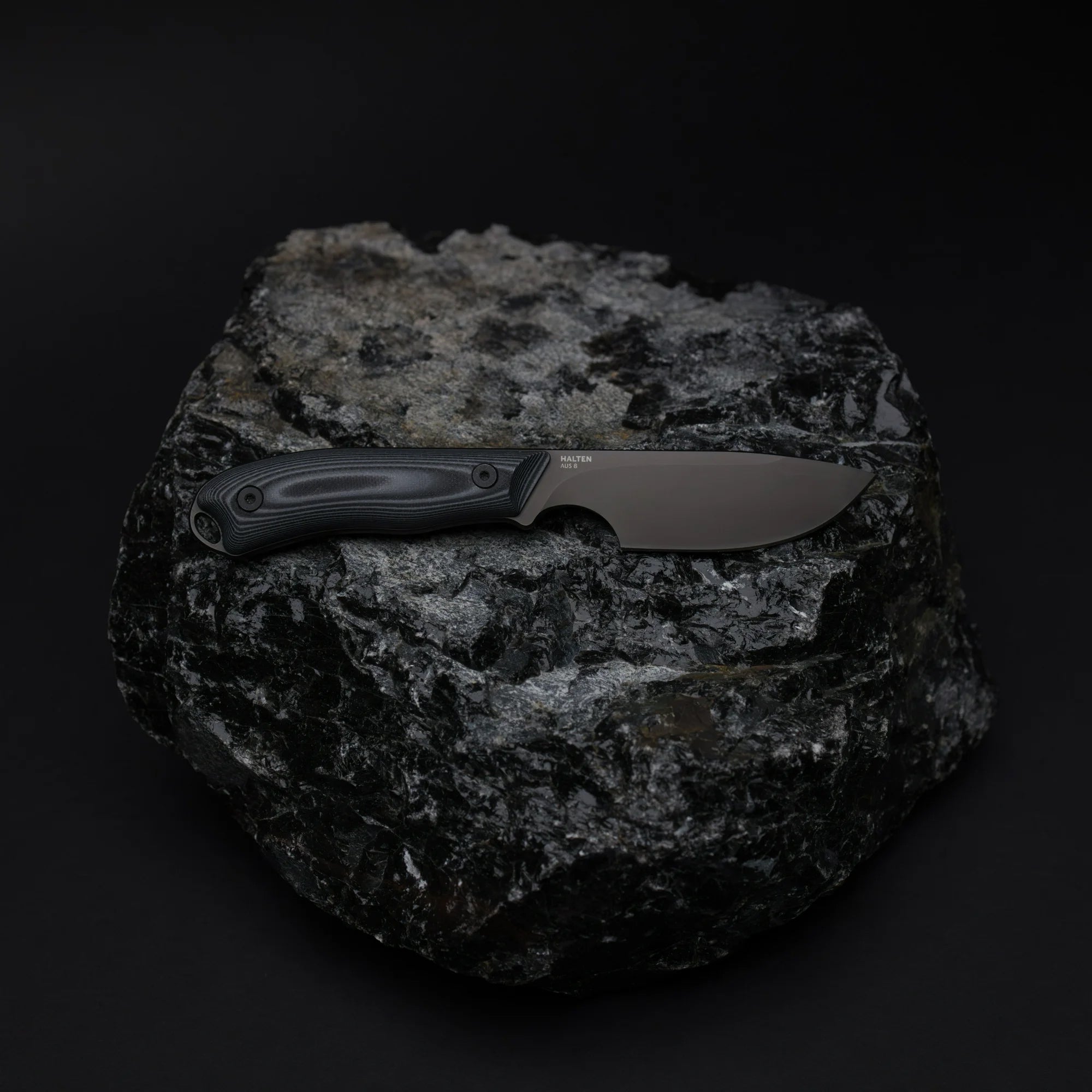 Halten - Full-Tang-Dolch